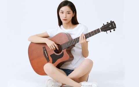 预算不多，这款新手入门单板吉他怎么样？适合初学者使用，手感好按音质佳！