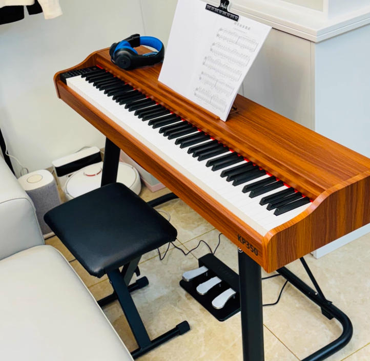 2026年电钢琴推荐：预算有限怎么选？这几款入门琴性价比超高，新手看完不再纠结！