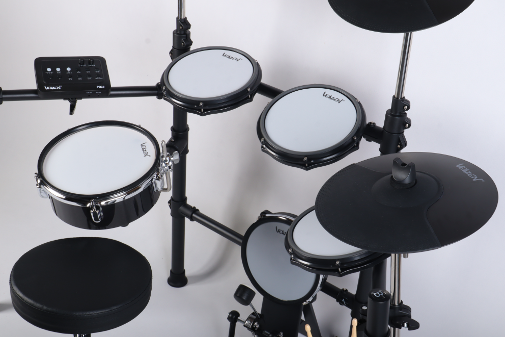 2026年家用静音电子鼓终极指南：三千元级怎么选？客厅练琴防扰民看这篇就够了！
