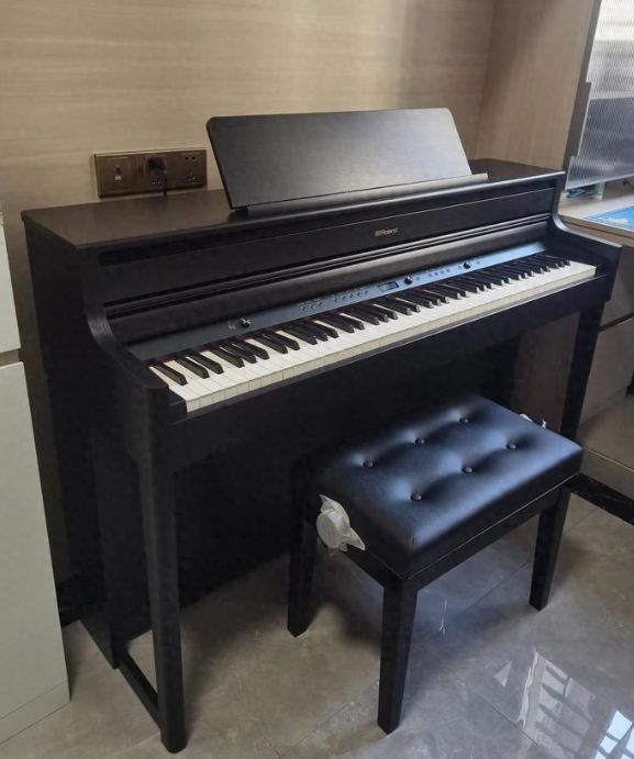 孩子刚学琴，买真钢还是电钢？这篇给你讲透！